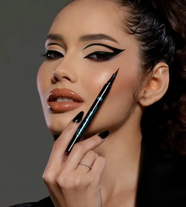 Catharine Hill Perfect Liner Caneta Delineadora à Prova d'Água Preta 1,2ml