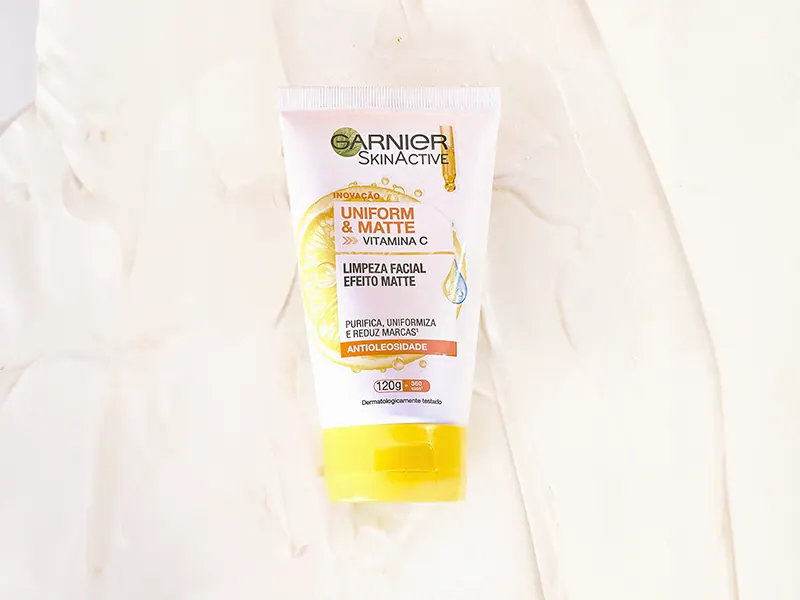 Sabonete Facial Garnier Uniform & Matte Vitamina C